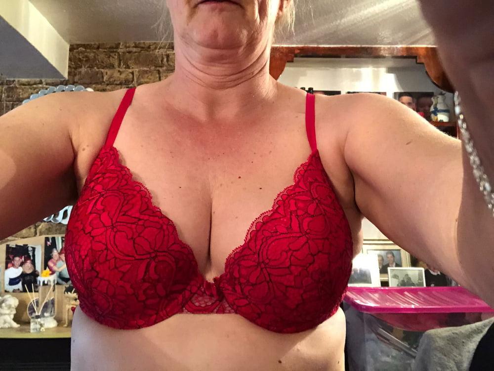 9P Milf wife naked
