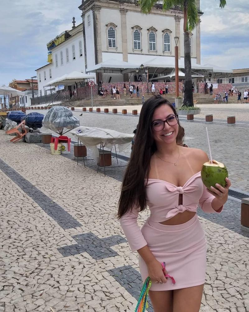 25P Alyne Lary Hot Amateur Latina Brunette Slut
