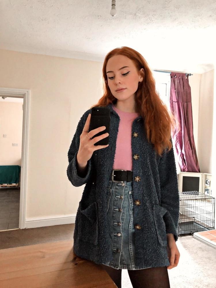 14P Nice redhead slut