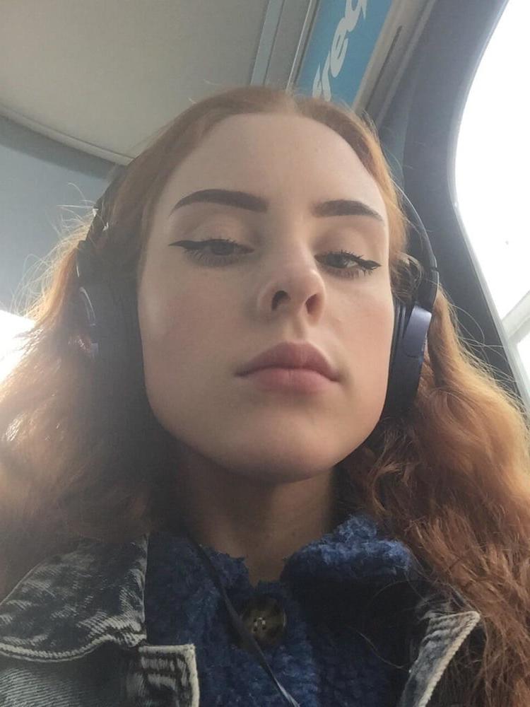 14P Nice redhead slut