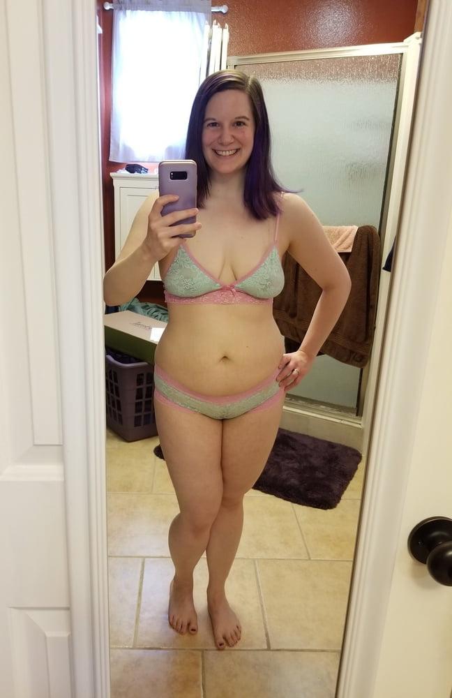 25P Young Horny Milf Next Door