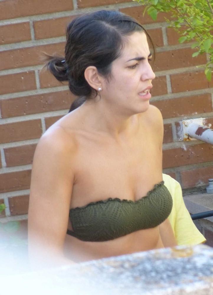 17P nice milf neighbor mom of 2 in bikini
