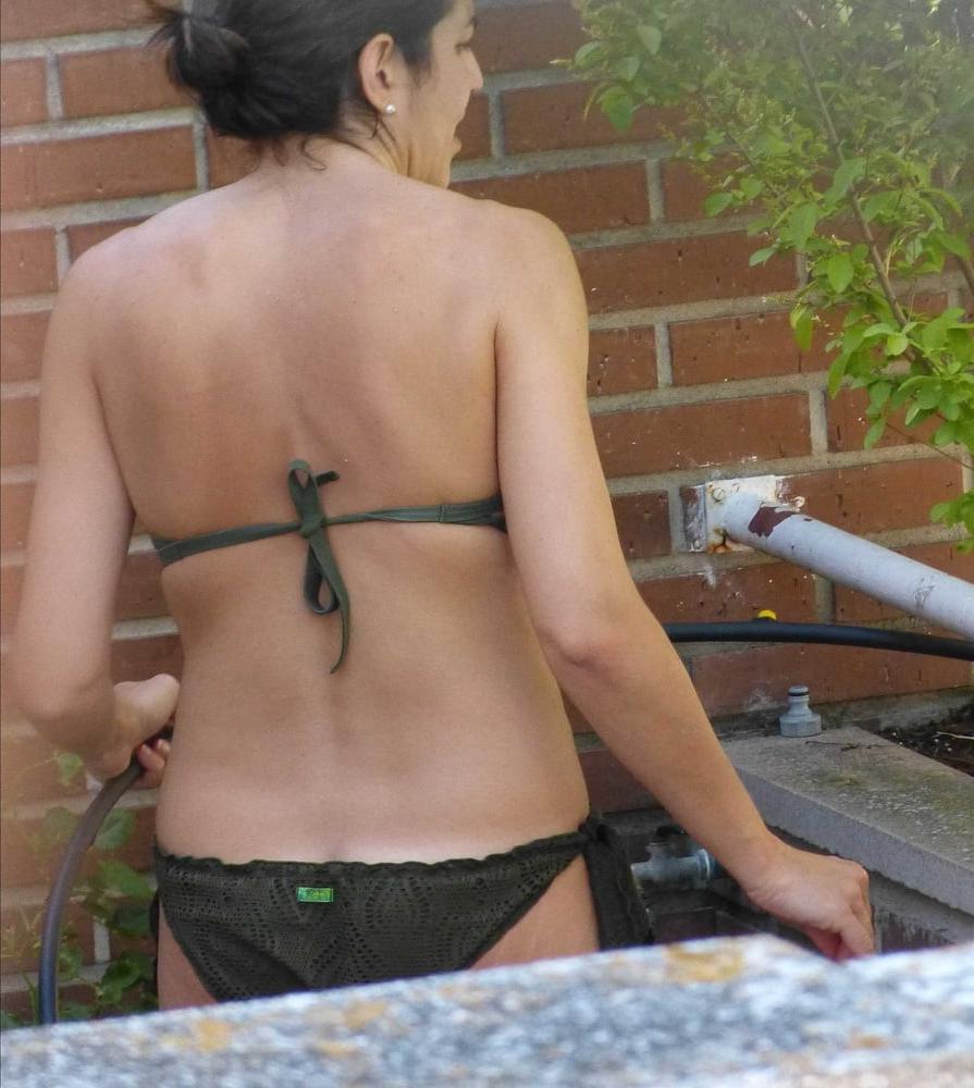 17P nice milf neighbor mom of 2 in bikini