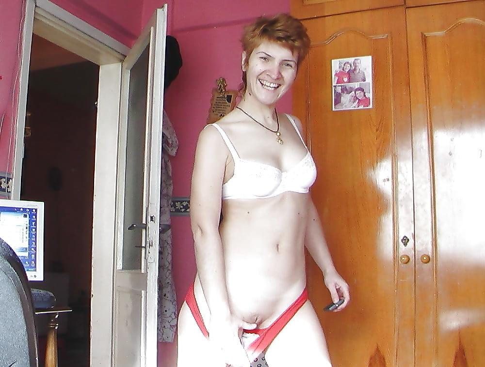 25P Turkish MILFS Mom Amateur Turkey 2