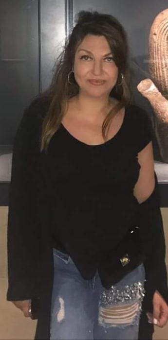 25P Greek milf