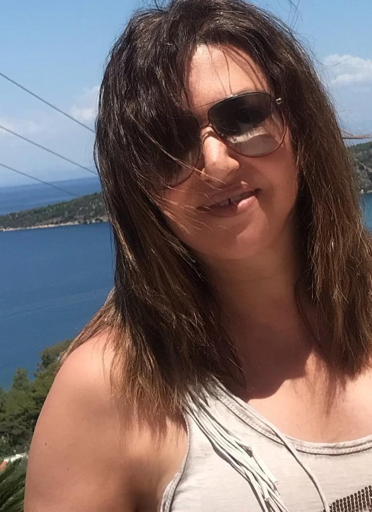 25P Greek milf