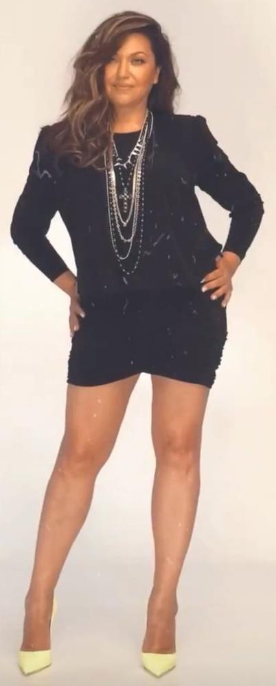 25P Greek milf