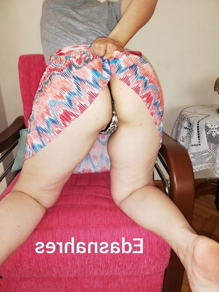 16P Turkish MILFS Mom Amateur Photos