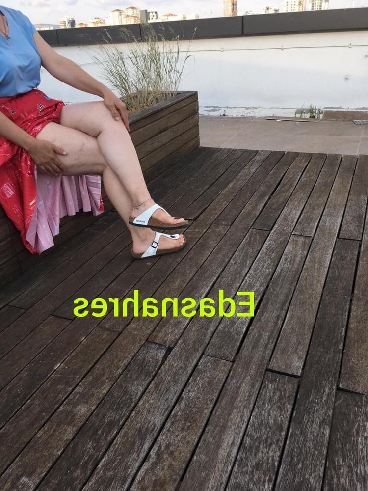 16P Turkish MILFS Mom Amateur Photos