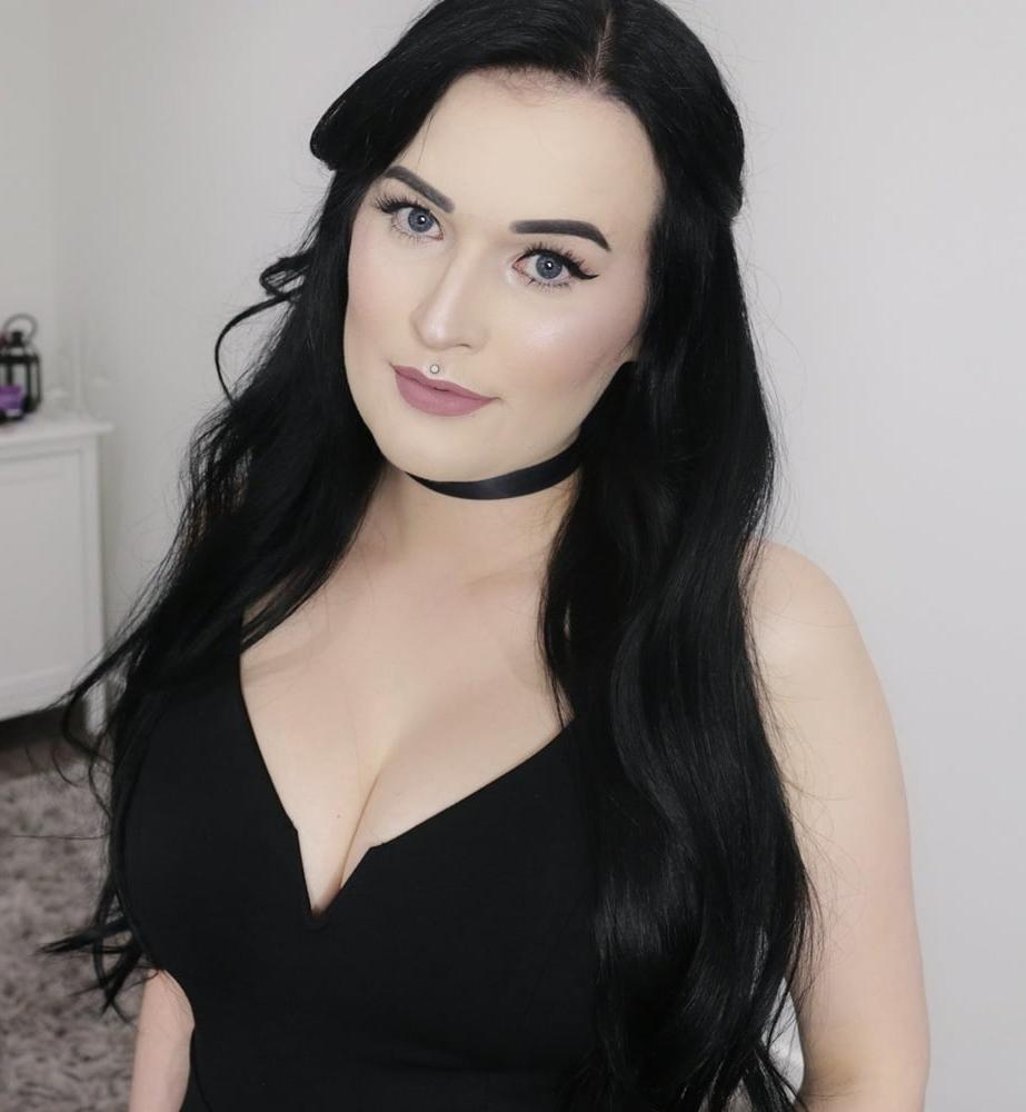 25P Slut Youtuber: K