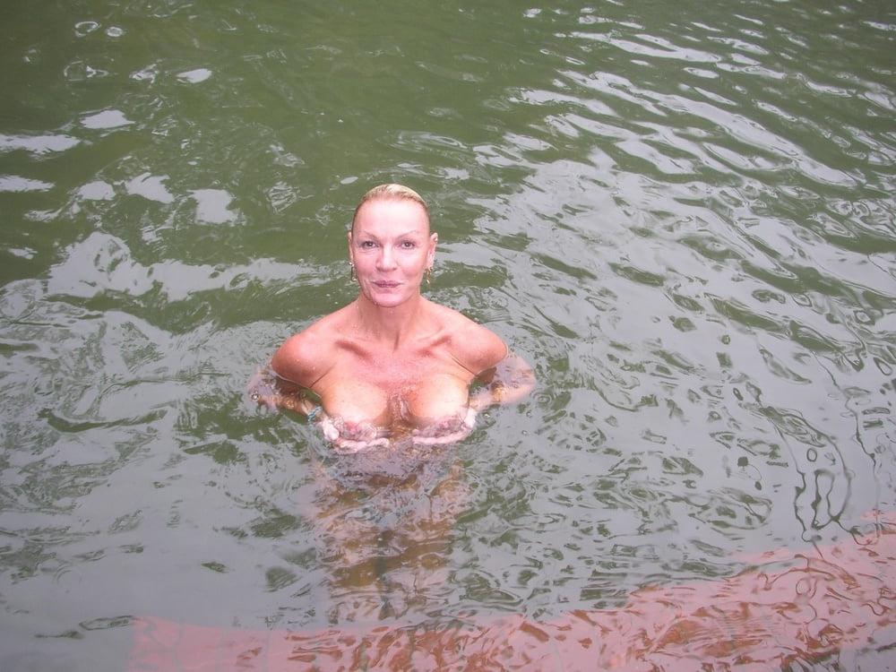 25P Fantastic milf