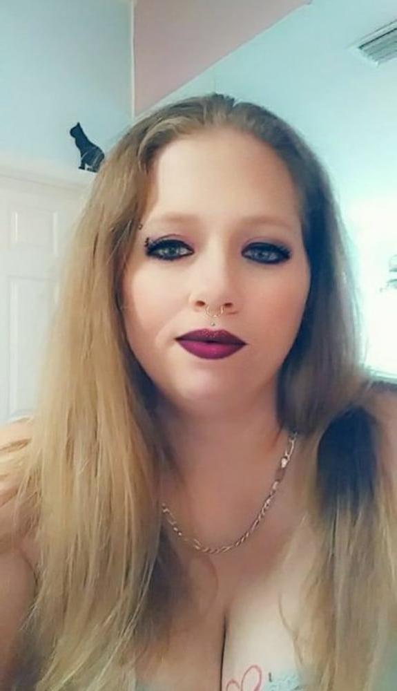 6P Exposed milf slut