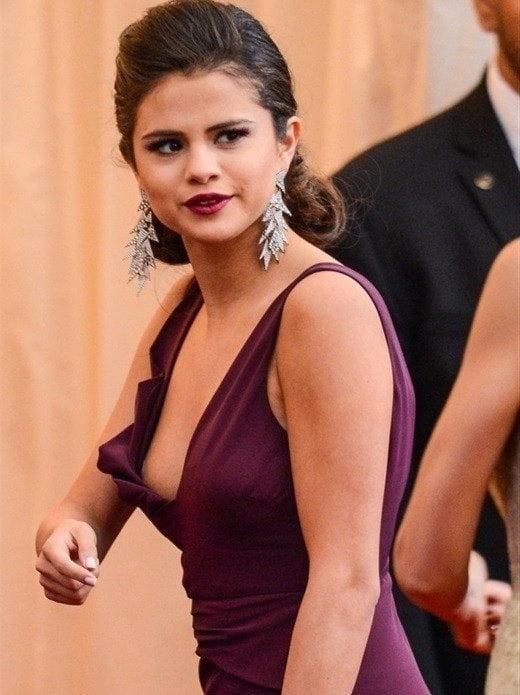25P Sexy slut Selena Gomez 14