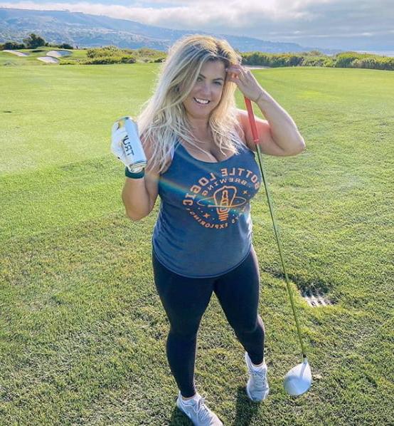 24P Beautiful and Busty MILFs  28