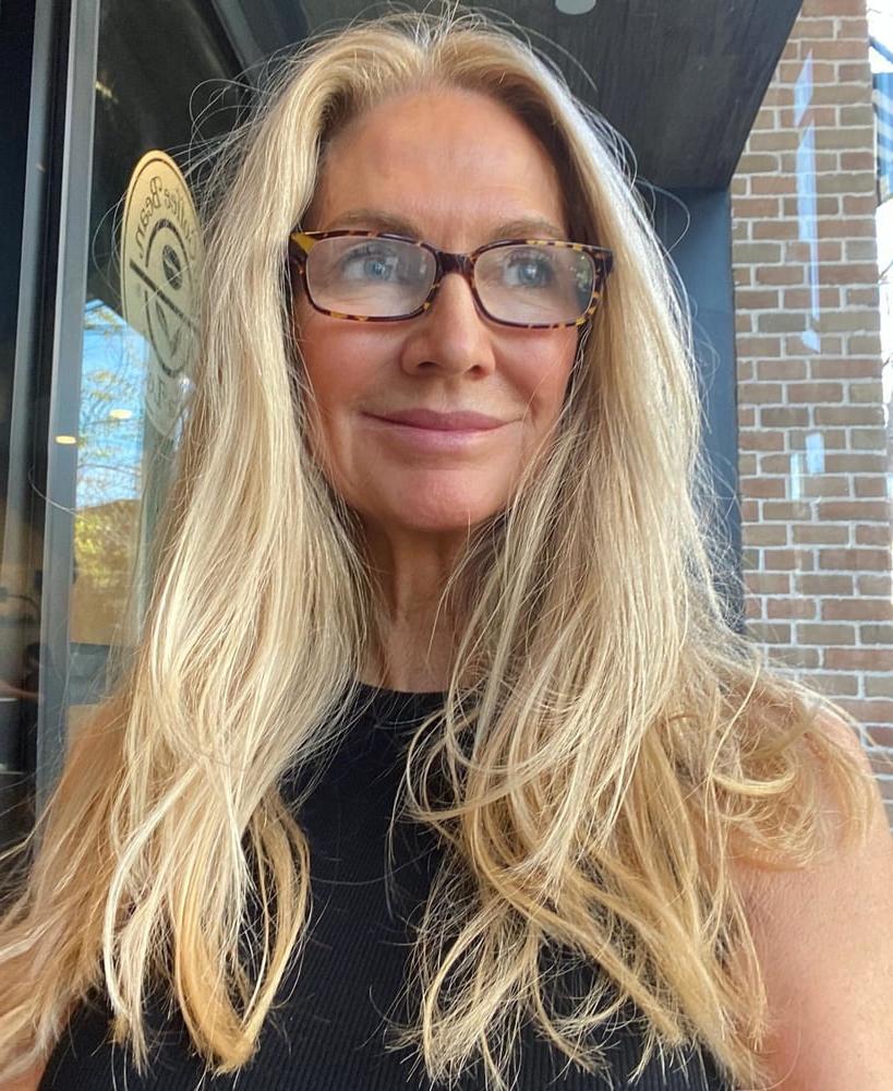 25P Amazing Milf 11