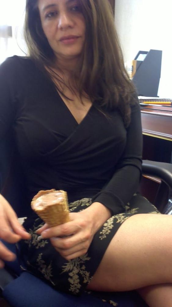 25P Yummy Slut Milf