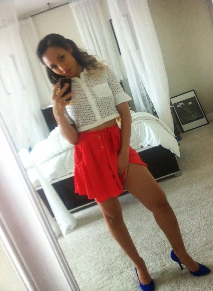 25P Relana Showing Her Pussy Like a Good Slut