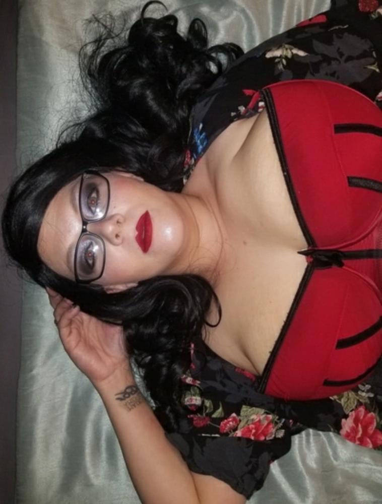 9P Exposed slut