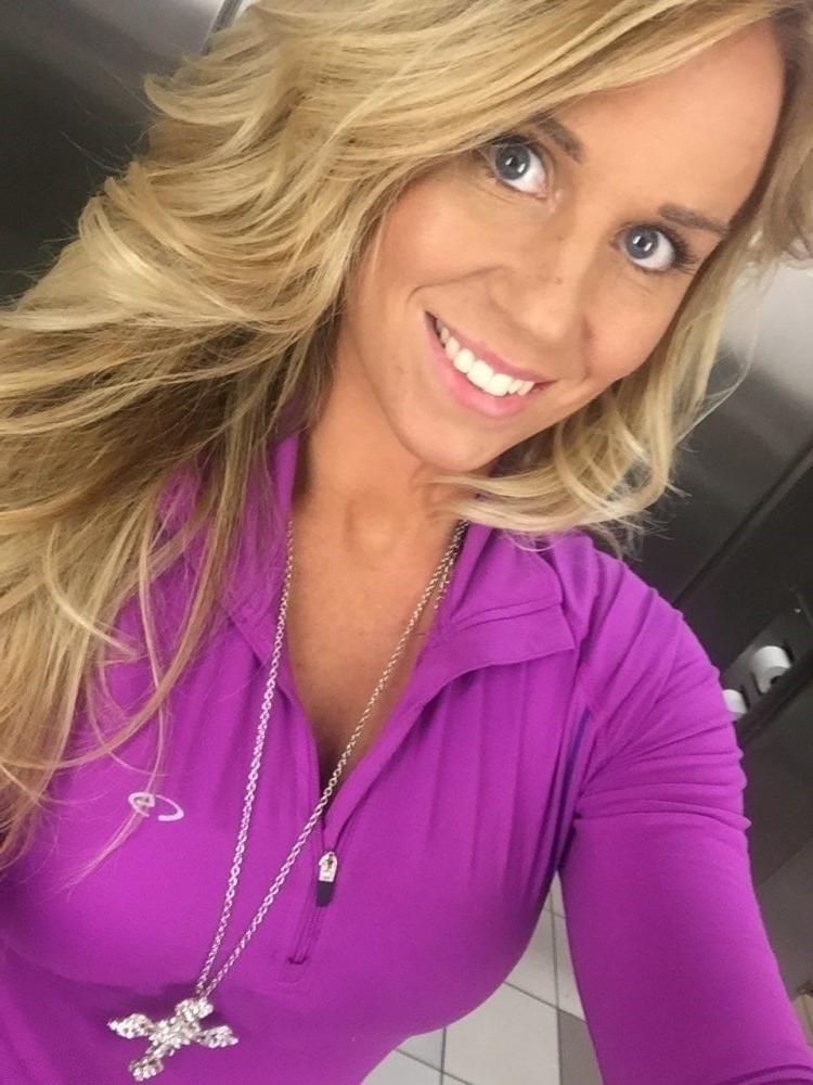 17P Blonde MILF with huge tits taking selfies