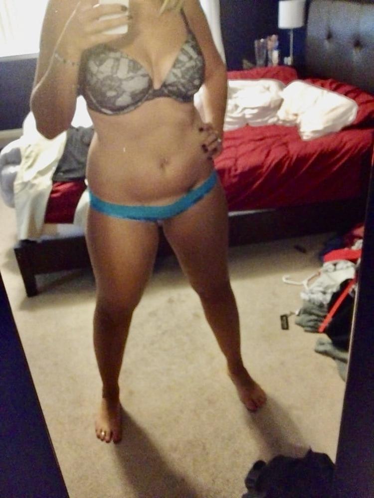 25P Sexy Big Tit Curvy MILF From Hawaii Shows Meaty Cunt