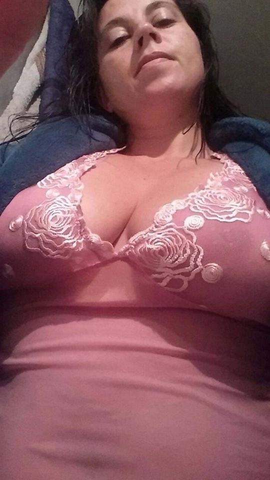 25P Sexy UK MilF