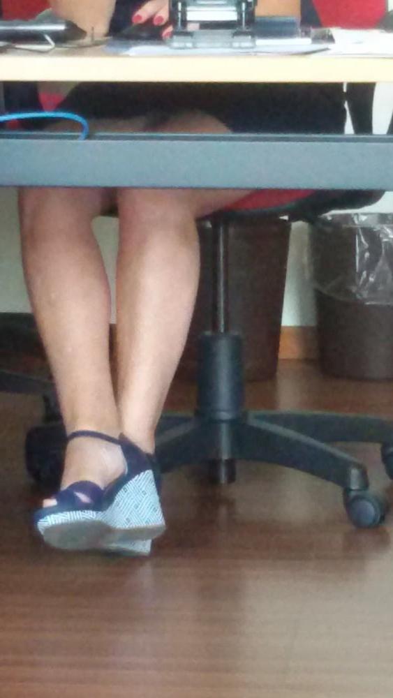 9P Legs and feet milf