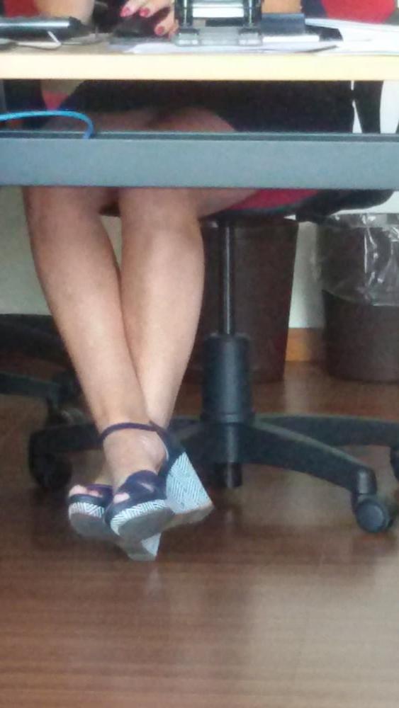9P Legs and feet milf