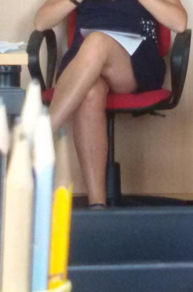 9P Legs and feet milf