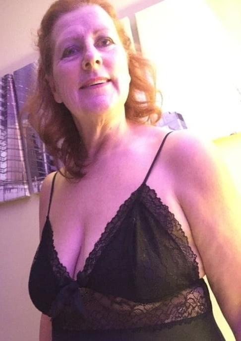 25P Southampton MilF Suzzane