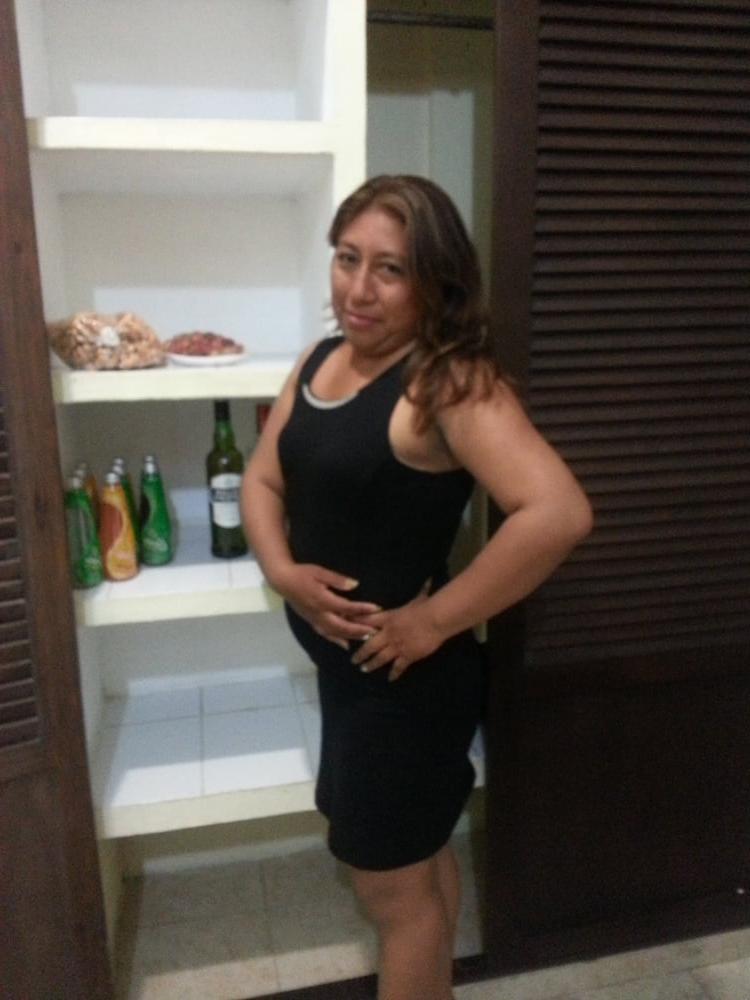 6P campeche morena fea, pero de buena chiche, madurita milf