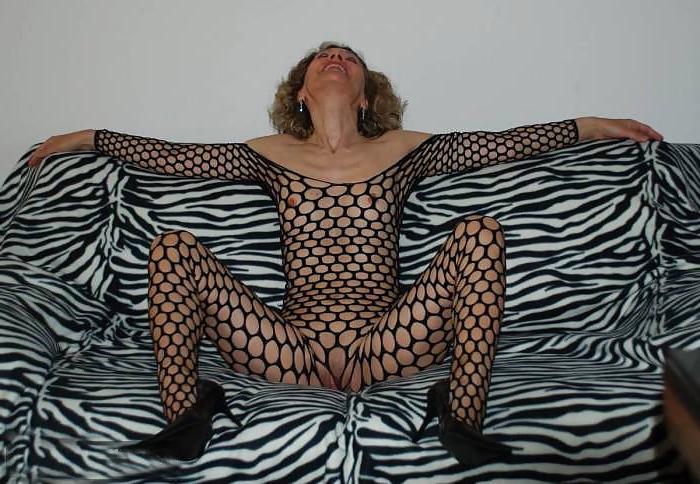 12P Curly Blonde Slut 45