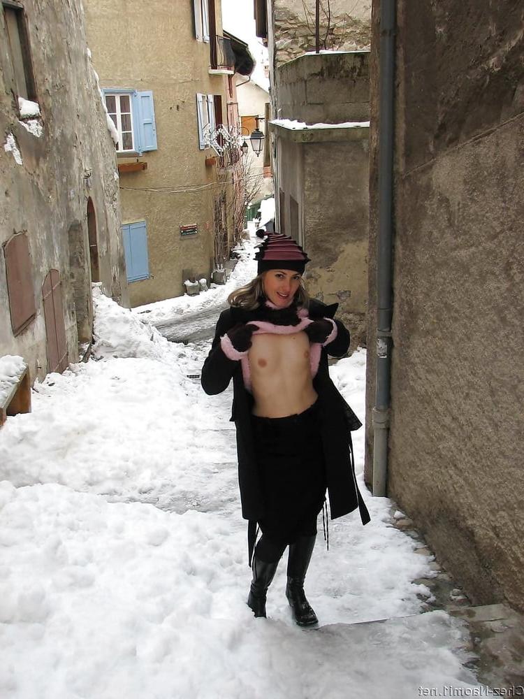 25P Beautiful MILFs 25
