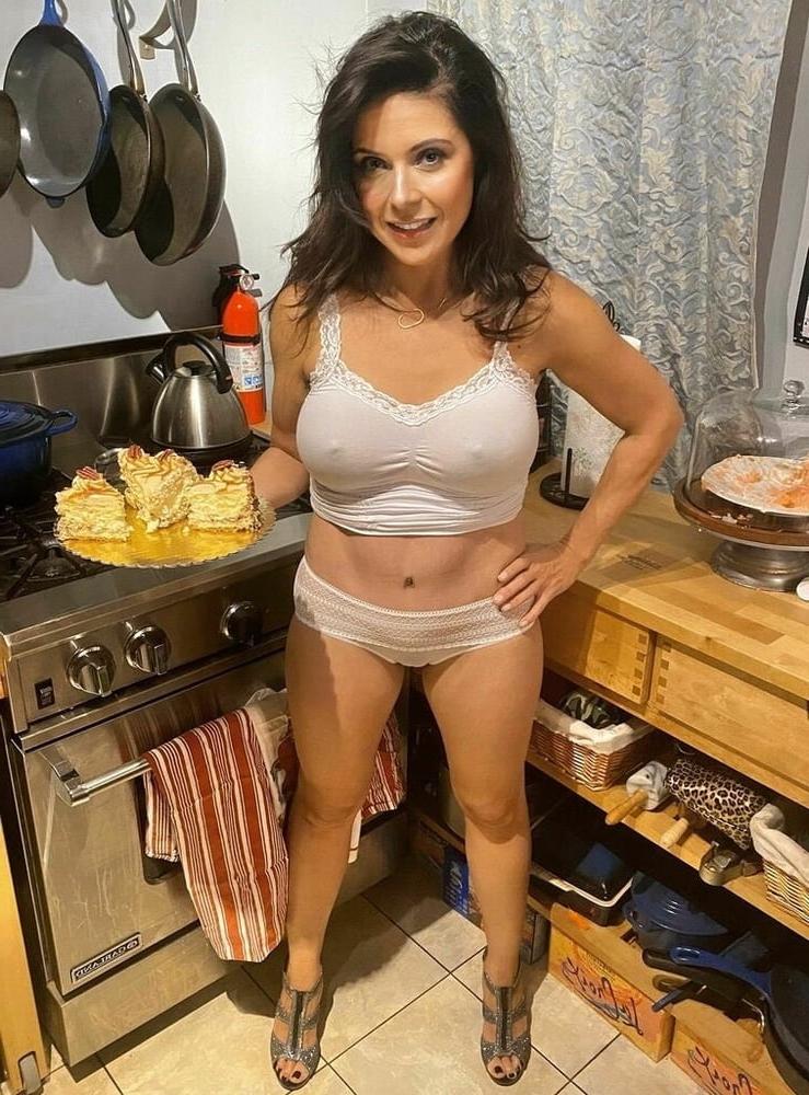 25P Beautiful and Busty MILFs 20