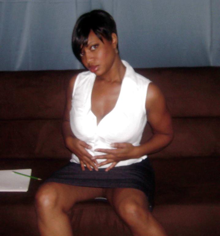 10P Fine ebony neighbor who fucks me silly