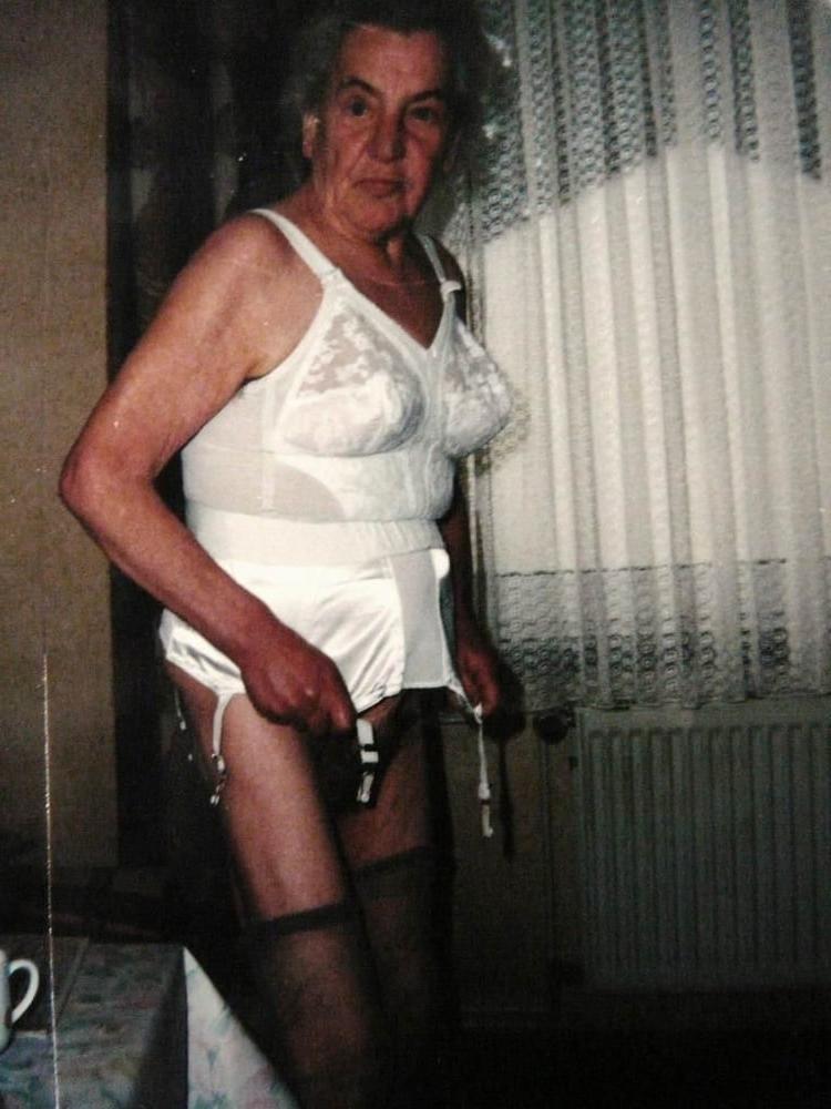 25P MILF and Mature