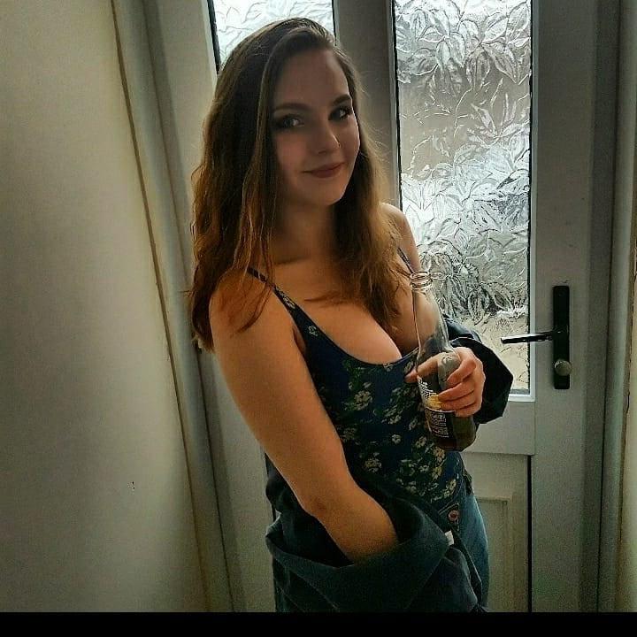 6P Haily Smith , 22, slut from Birmingham