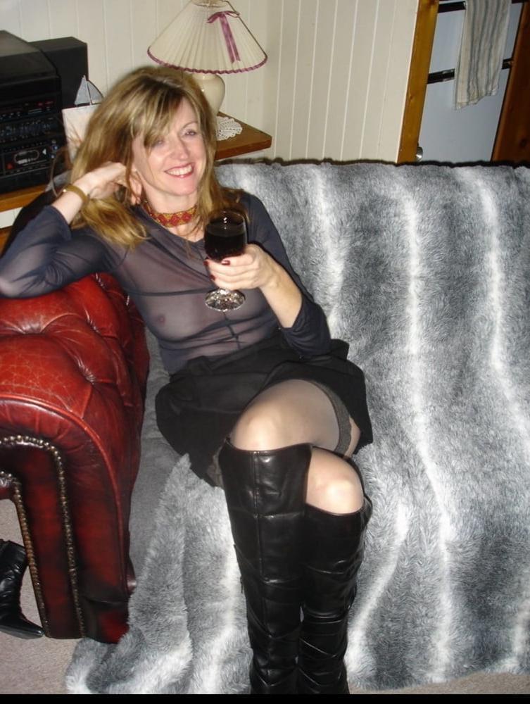25P Beautiful MILFs 24