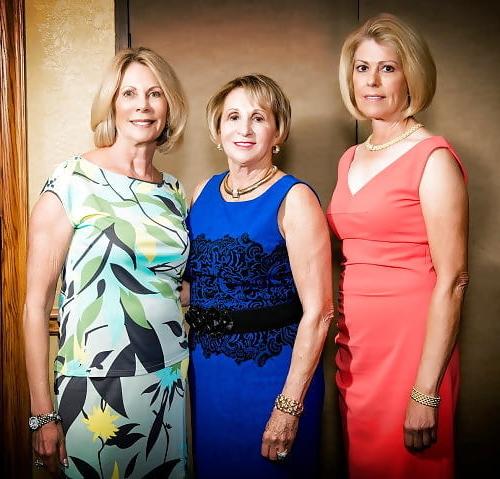 15P Which Milf Would You Pick 3?