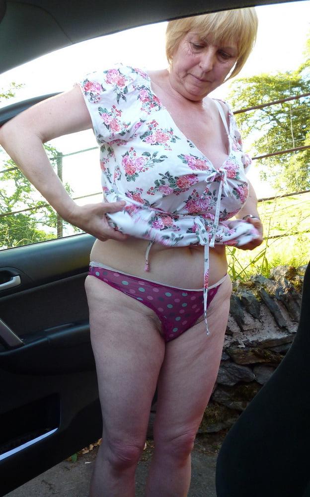 16P 749 - old granny mature amateur sexy panties hairy wives
