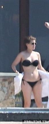 25P Kate Mara's Navel and tummy (perfect body)