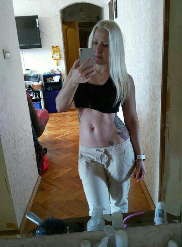 10P Russian Milf Sluts. Russische Milf Schlampen 36