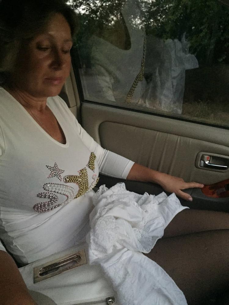 20P Sexy milf