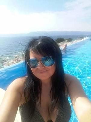 8P Sexy milf slut