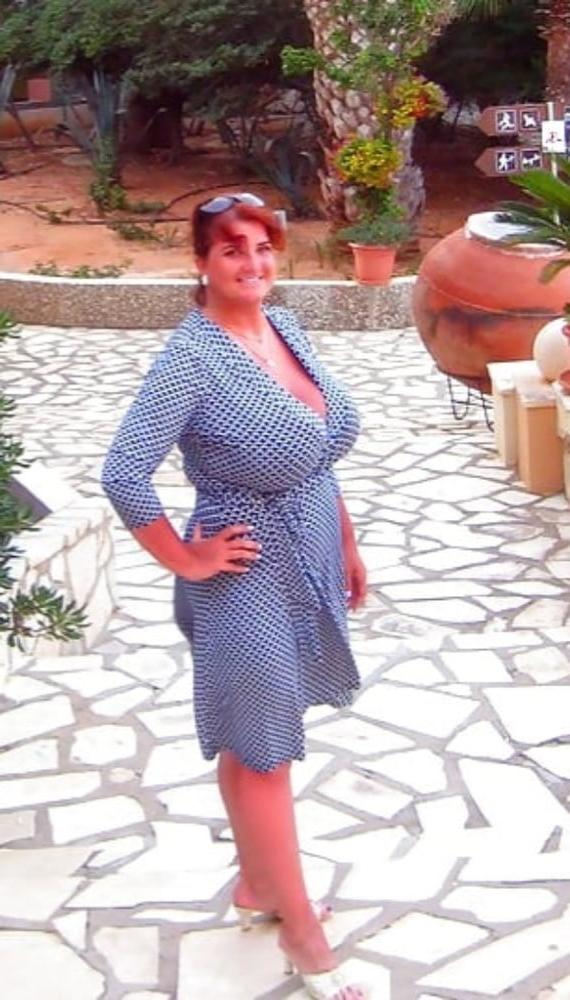 25P Beautiful and Busty MILFs 17