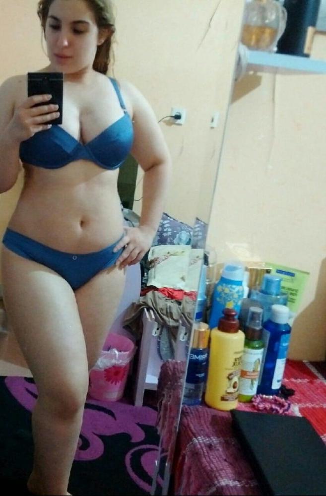 25P Sexy MILF with Big tits