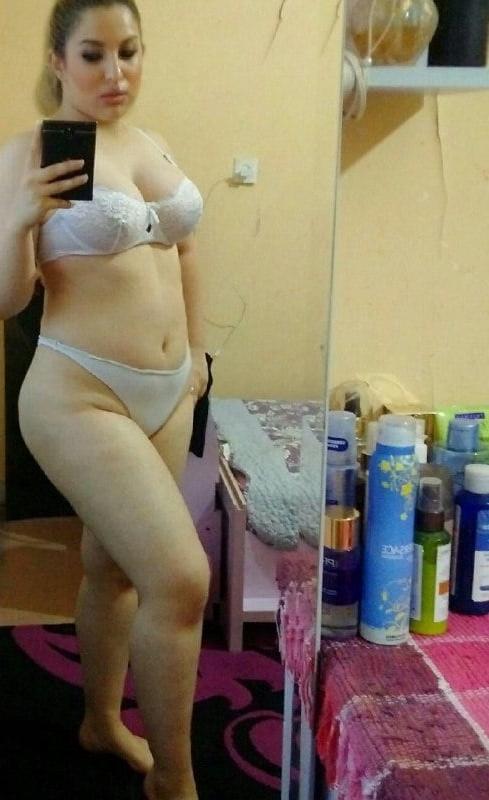 25P Sexy MILF with Big tits