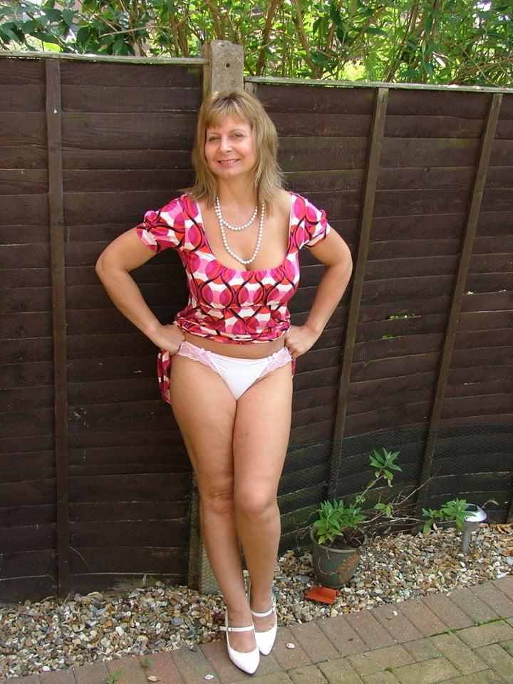 25P The Milf Mature and Gilfs Collection 209