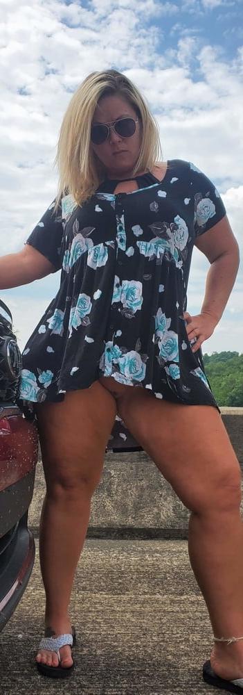 25P Blonde MILF