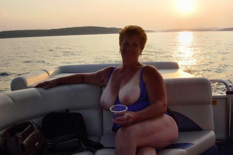 25P Sexy milf