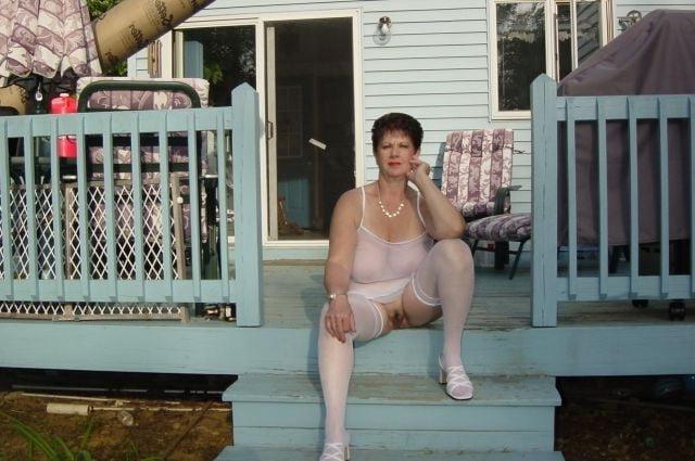 25P Sexy milf